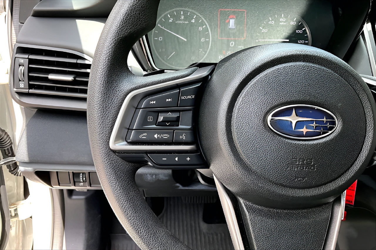 Used 2025 Subaru Outback AWD/4WD image 10