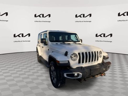 Used 2018 Jeep Wrangler Unlimited Sahara image 4