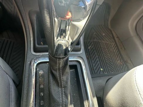 Used 2010 Chevrolet HHR LT w/ LT Preferred Equipment Group image 21