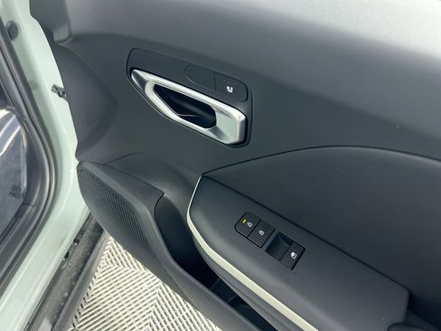 Certified 2025 Kia K4 GT-Line image 28