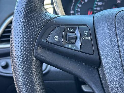 Used 2017 Chevrolet Trax LT AWD/4WD image 24
