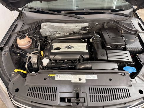 Used 2016 Volkswagen Tiguan SE image 11