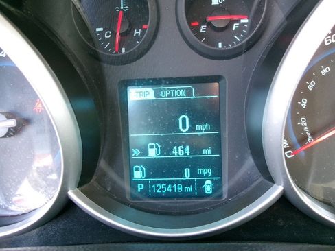 Used 2014 Chevrolet Cruze LS FWD image 15