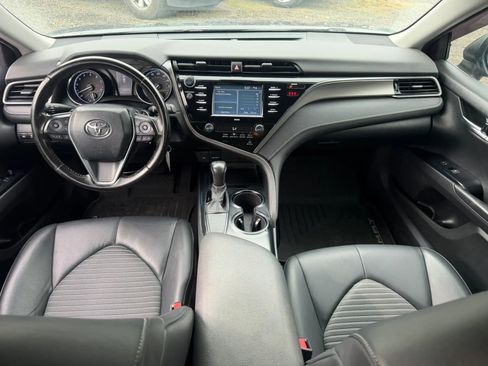 Used 2020 Toyota Camry SE FWD image 28