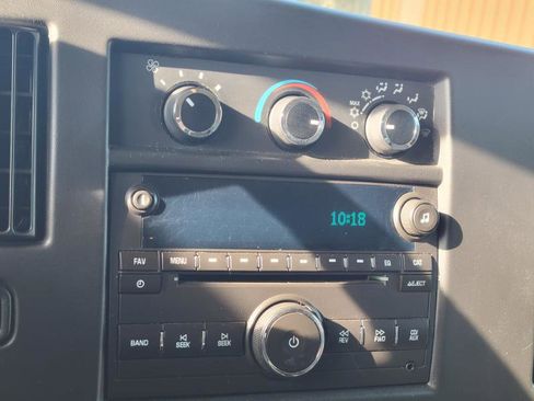 Used 2016 Chevrolet Express 2500 LS image 18