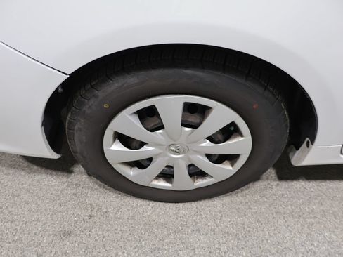 Used 2010 Toyota Corolla LE w/ All Weather Guard Pkg FWD image 10