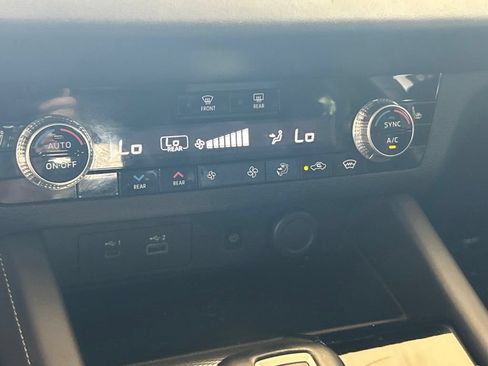 Used 2022 Mitsubishi Outlander SEL AWD/4WD image 50