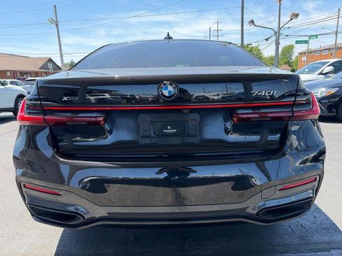 Used 2021 BMW 740i xDrive w/ M Sport Package AWD/4WD image 3