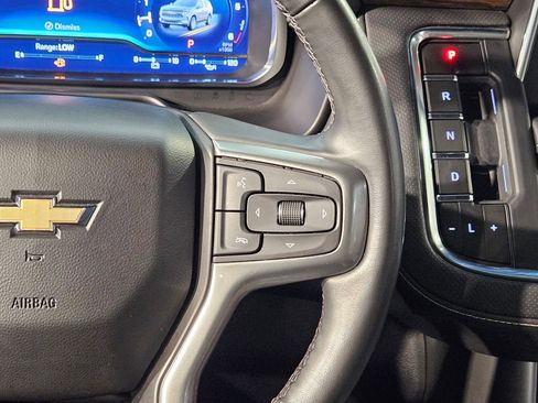 Used 2024 Chevrolet Suburban Premier image 29