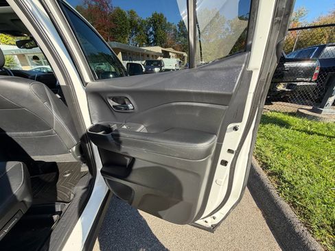 Used 2019 Honda Ridgeline RTL-T image 17