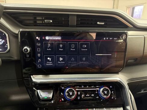 New 2026 GMC Sierra 2500 Denali Ultimate image 17