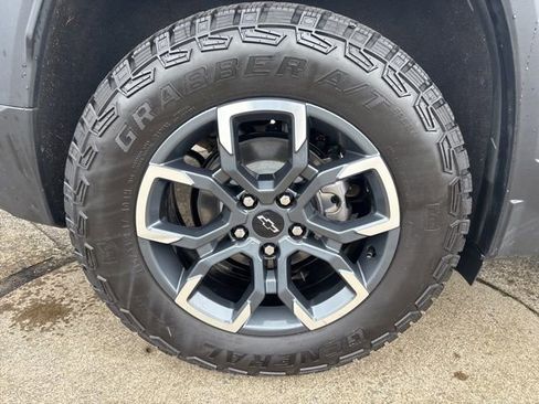 New 2026 Chevrolet Equinox ACTIV FWD image 11