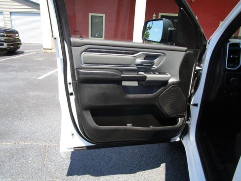 Used 2022 RAM 1500 Big Horn AWD/4WD image 21