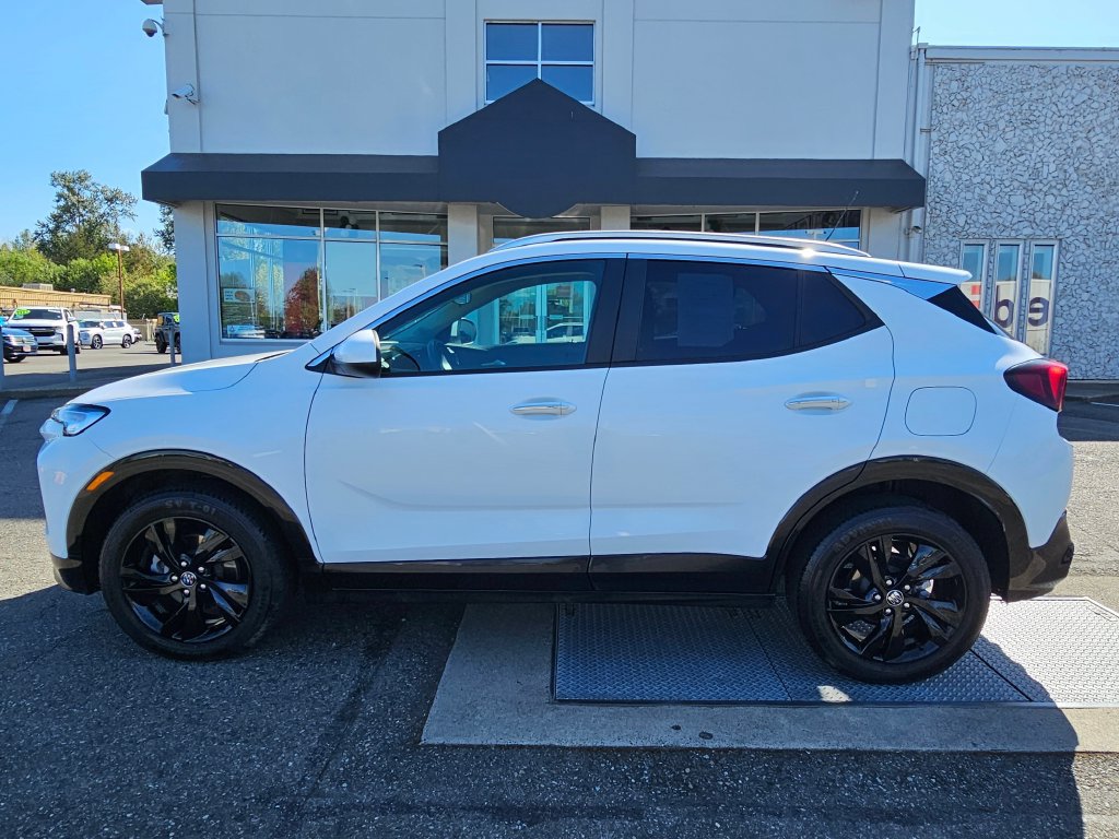 Used 2024 Buick Encore GX Sport Touring AWD/4WD image 8