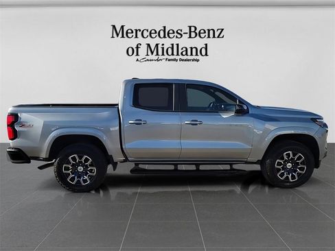 Used 2024 Chevrolet Colorado Z71 w/ Z71 Convenience Package 2 image 9