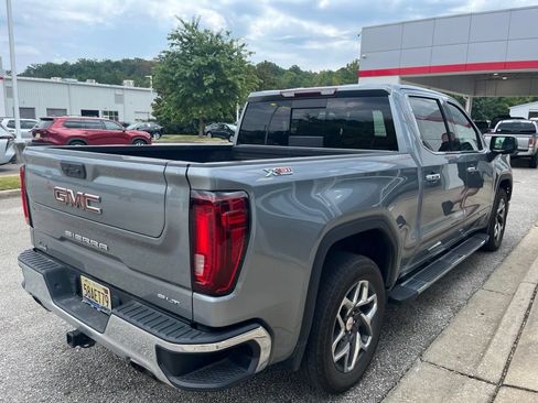 Used 2023 GMC Sierra 1500 SLT w/ SLT Premium Package AWD/4WD image 3