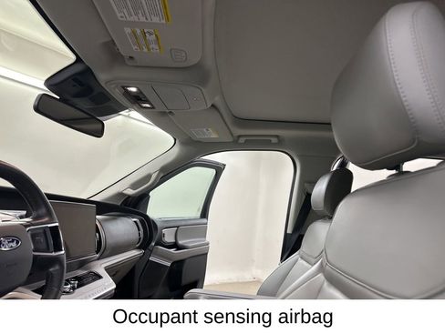 Used 2025 Ford Expedition Active image 34