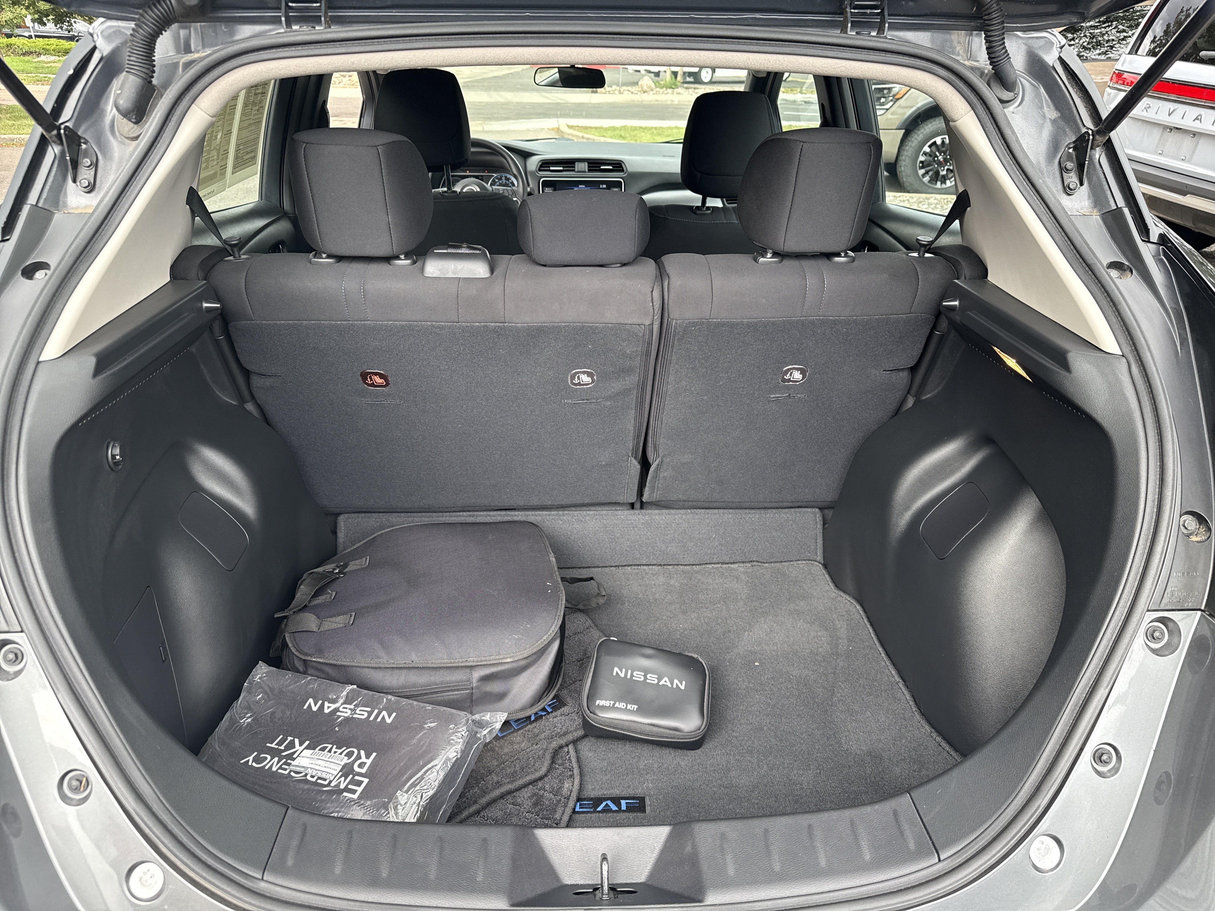 Certified 2025 Nissan Leaf S FWD image 11