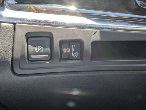 Used 2017 Cadillac XT5 Luxury w/ Driver Awareness Package FWD image 21