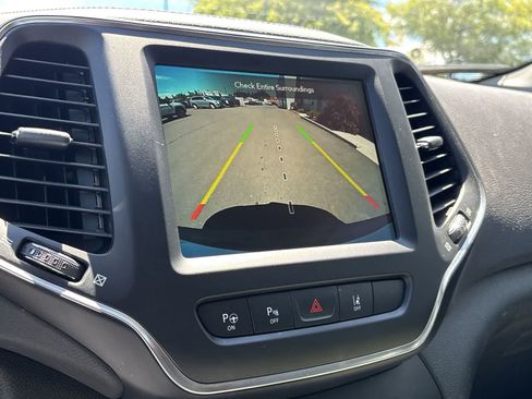 Certified 2023 Jeep Cherokee Altitude Lux AWD/4WD image 22