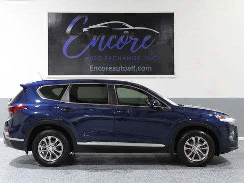 Used 2019 Hyundai Santa Fe SE FWD image 2