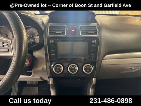 Used 2016 Subaru Forester 2.5i Limited AWD/4WD image 19