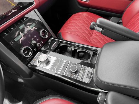 Used 2018 Land Rover Range Rover SV Autobiography Dynamic image 25