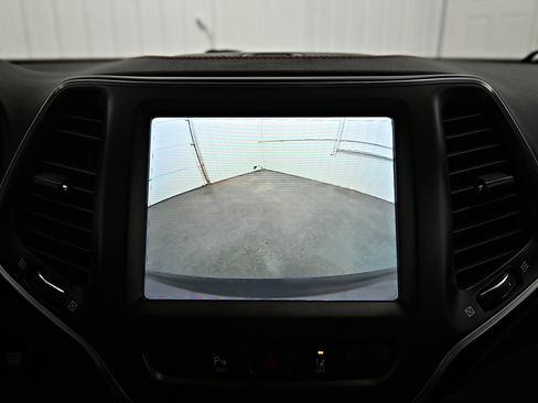 Used 2021 Jeep Cherokee Trailhawk w/ Trailer Tow Group image 15