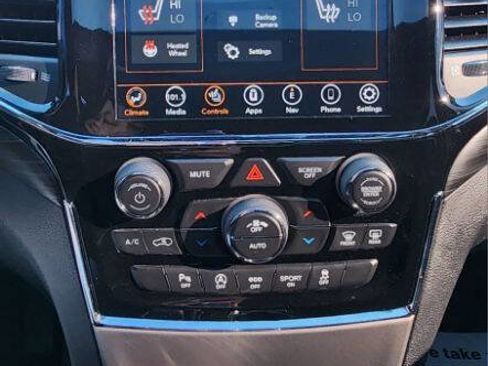 Used 2020 Jeep Grand Cherokee Altitude image 31