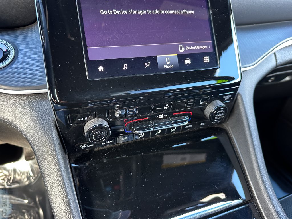 Certified 2024 Jeep Grand Cherokee Altitude AWD/4WD image 29