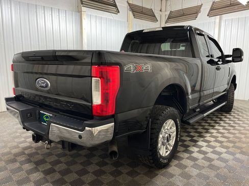 Used 2018 Ford F250 XLT w/ XLT Value Package AWD/4WD image 17