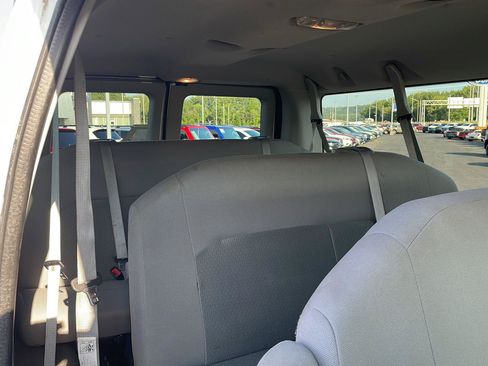 Used 2013 Ford E-350 and Econoline 350 XLT RWD image 22