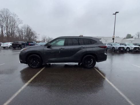 Certified 2025 Toyota Highlander XSE image 10