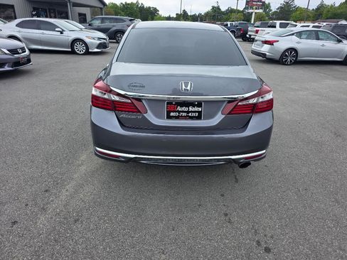 Used 2017 Honda Accord LX image 3