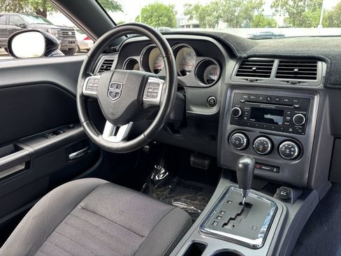 Used 2013 Dodge Challenger R/T RWD image 5