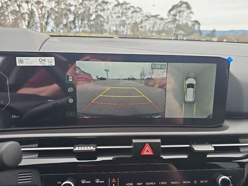 New 2026 Kia Niro EX image 15