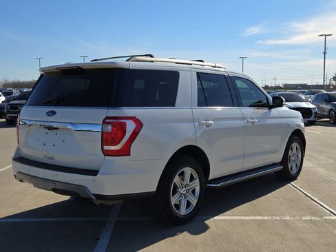 Used 2021 Ford Expedition XLT image 6