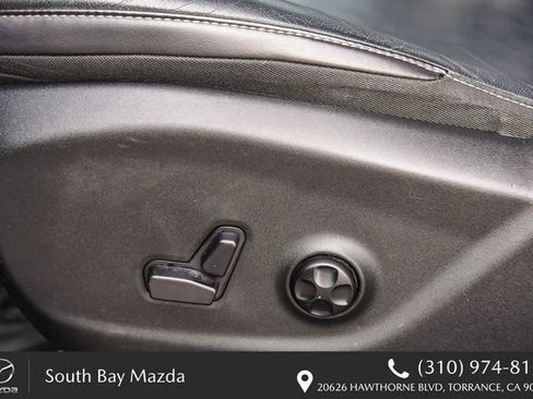 Used 2017 Jeep Cherokee Limited FWD image 22