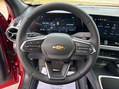 New 2026 Chevrolet Equinox LT w/ Safety and Technology Package AWD/4WD image 12