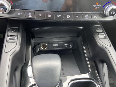 Used 2025 Kia Telluride S FWD image 45