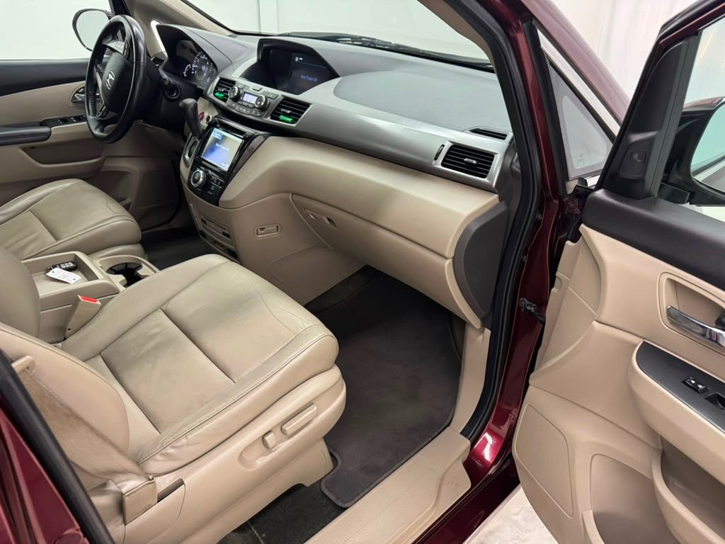Used 2016 Honda Odyssey Touring image 15