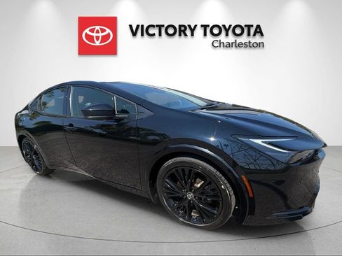 Used 2025 Toyota Prius AWD image 5