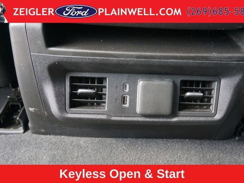 Used 2024 Chevrolet Silverado 1500 LT AWD/4WD image 11