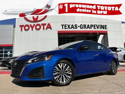 Used 2025 Nissan Altima 2.5 SV image 1