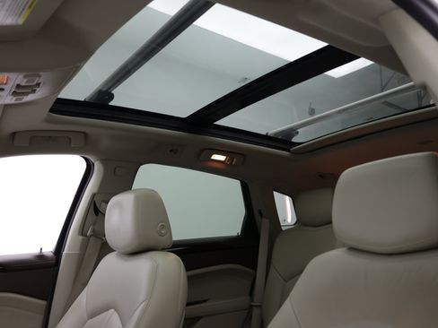 Used 2015 Cadillac SRX Luxury FWD image 5