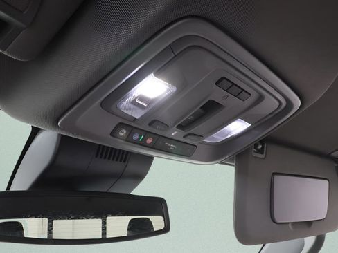 Used 2022 Chevrolet Silverado 1500 RST w/ Convenience Package II AWD/4WD image 16