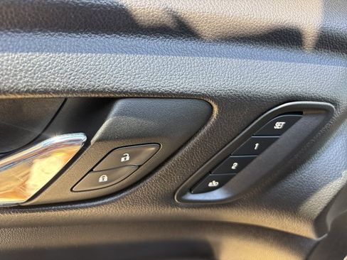 Used 2023 GMC Acadia Denali FWD image 22