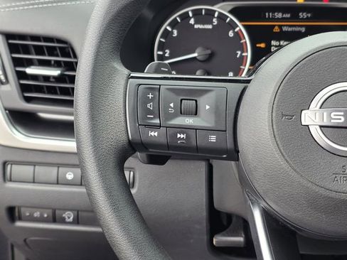Used 2023 Nissan Rogue SV image 23