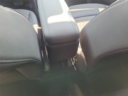 Used 2024 Buick Encore GX Preferred FWD image 30