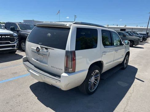 Used 2013 Cadillac Escalade Premium AWD/4WD image 21